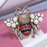 Pin: Bee Brooch 