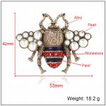 Pin: Bee Brooch measured